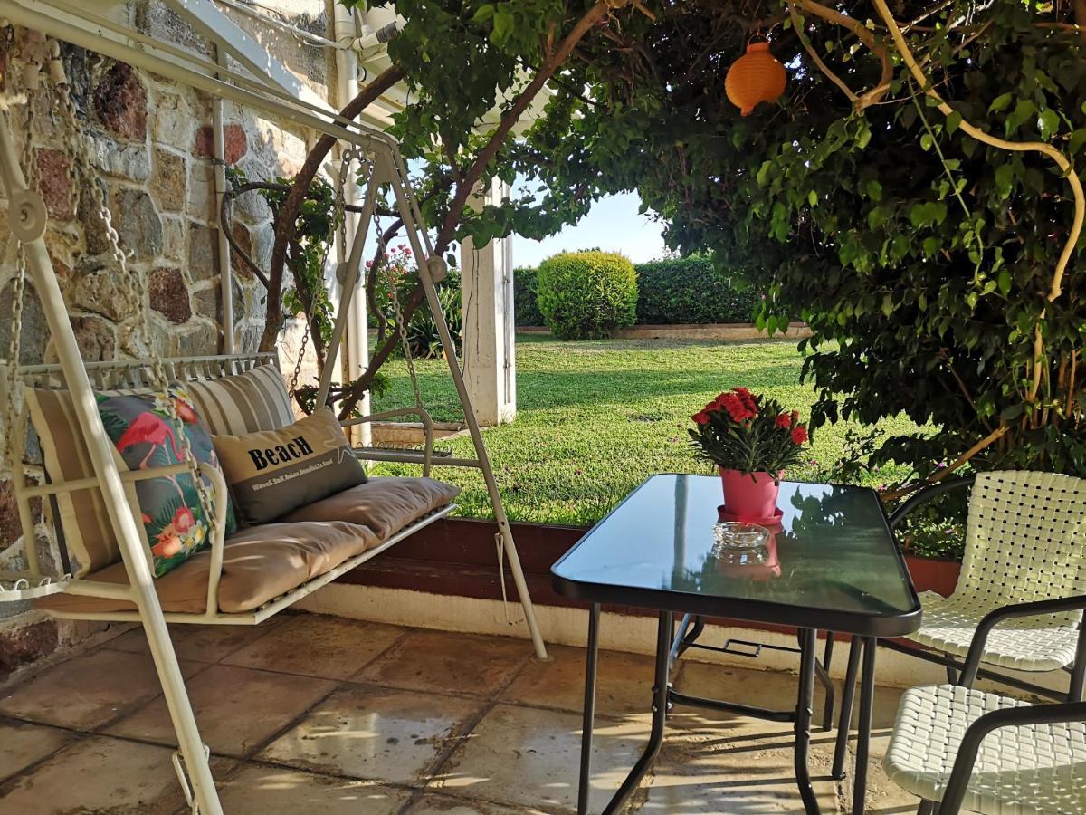 Sea&Sun Glyfada Apartment Athena Bagian luar foto