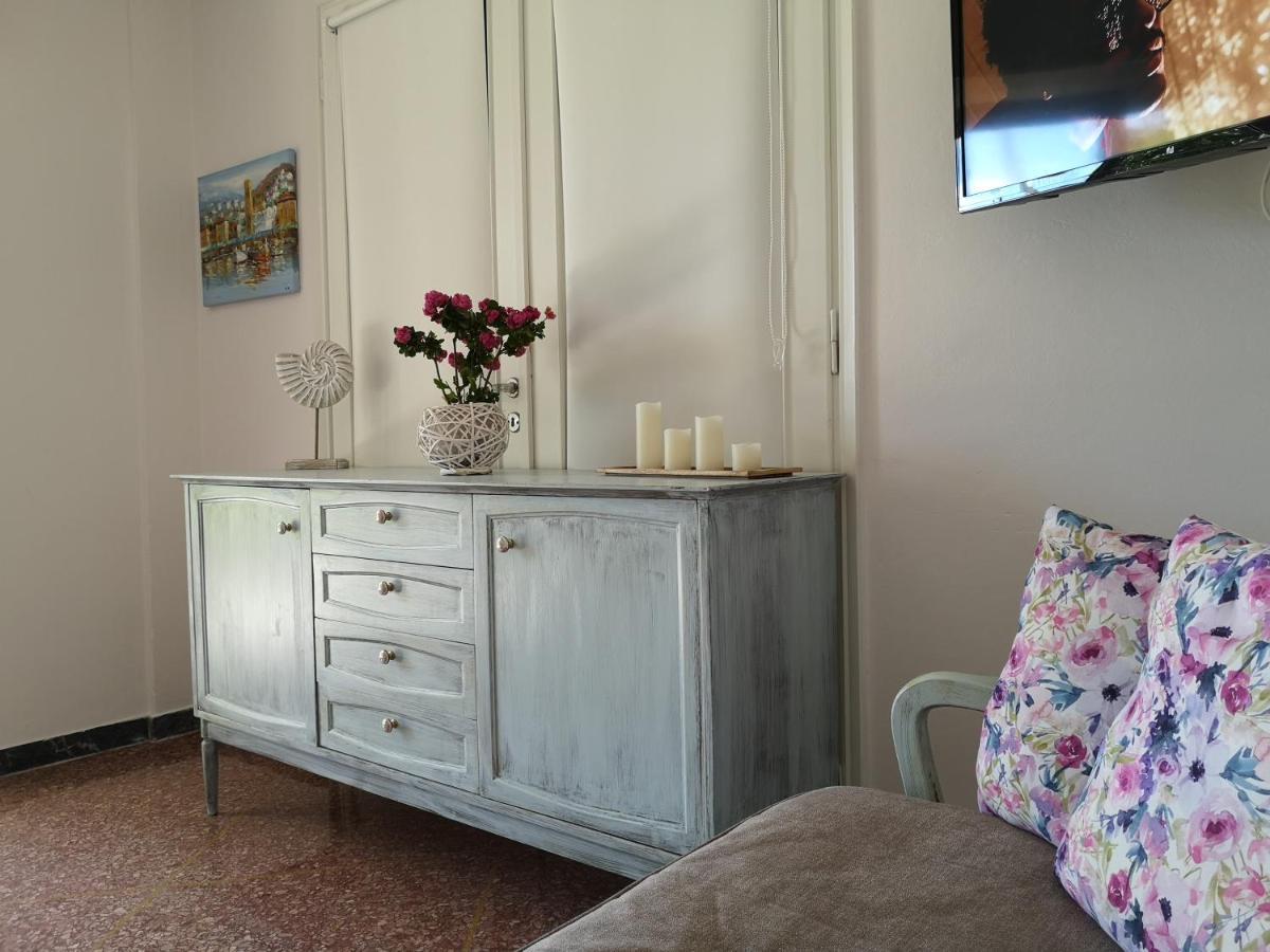 Sea&Sun Glyfada Apartment Athena Bagian luar foto