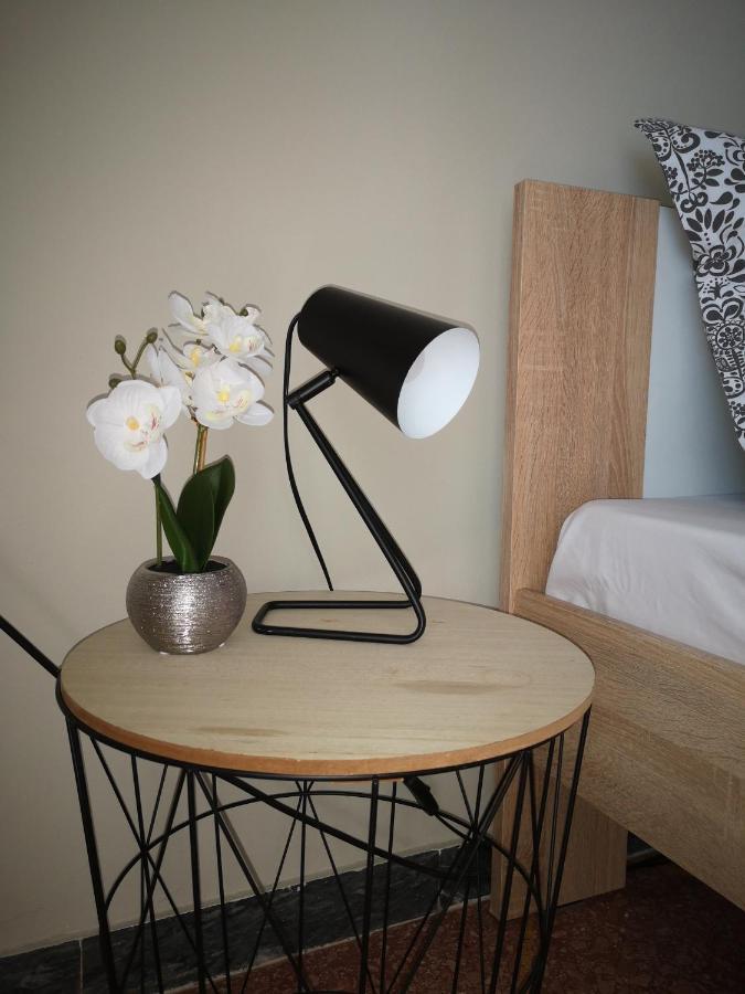 Sea&Sun Glyfada Apartment Athena Bagian luar foto