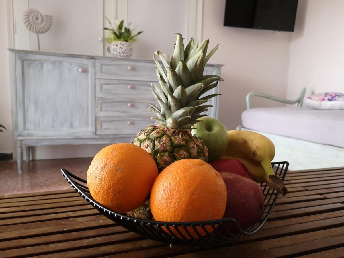 Sea&Sun Glyfada Apartment Athena Bagian luar foto