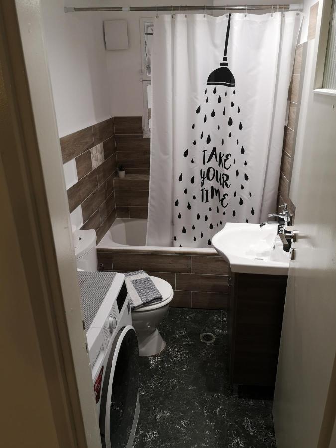 Sea&Sun Glyfada Apartment Athena Bagian luar foto